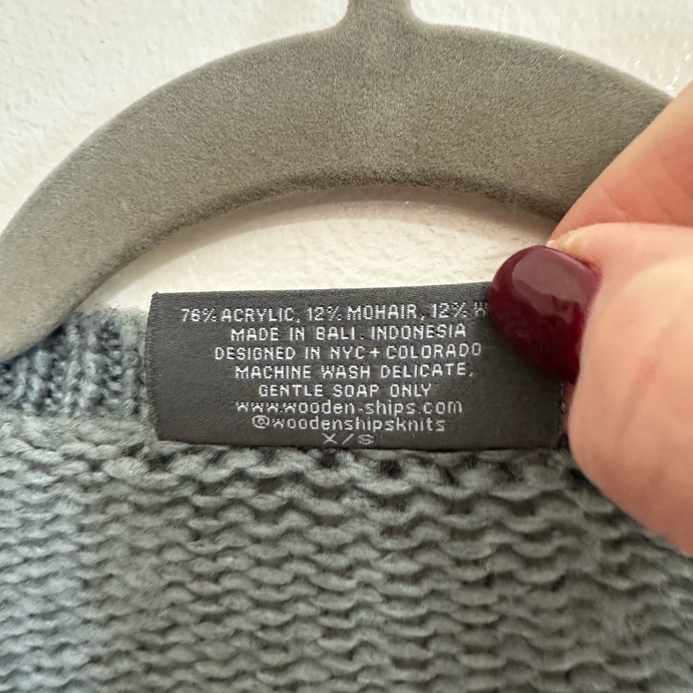 Wooden Ships Gray Snowflake Sweater, Size XS - Picture 7 of 9